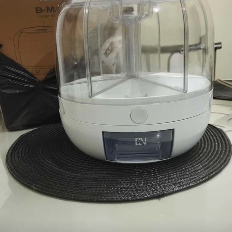 Dispenser OrganizaLar na cozinha da cliente 2