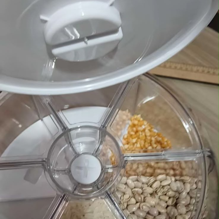 Dispenser OrganizaLar na cozinha da cliente 6
