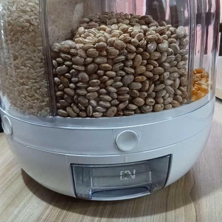 Dispenser OrganizaLar na cozinha da cliente 5